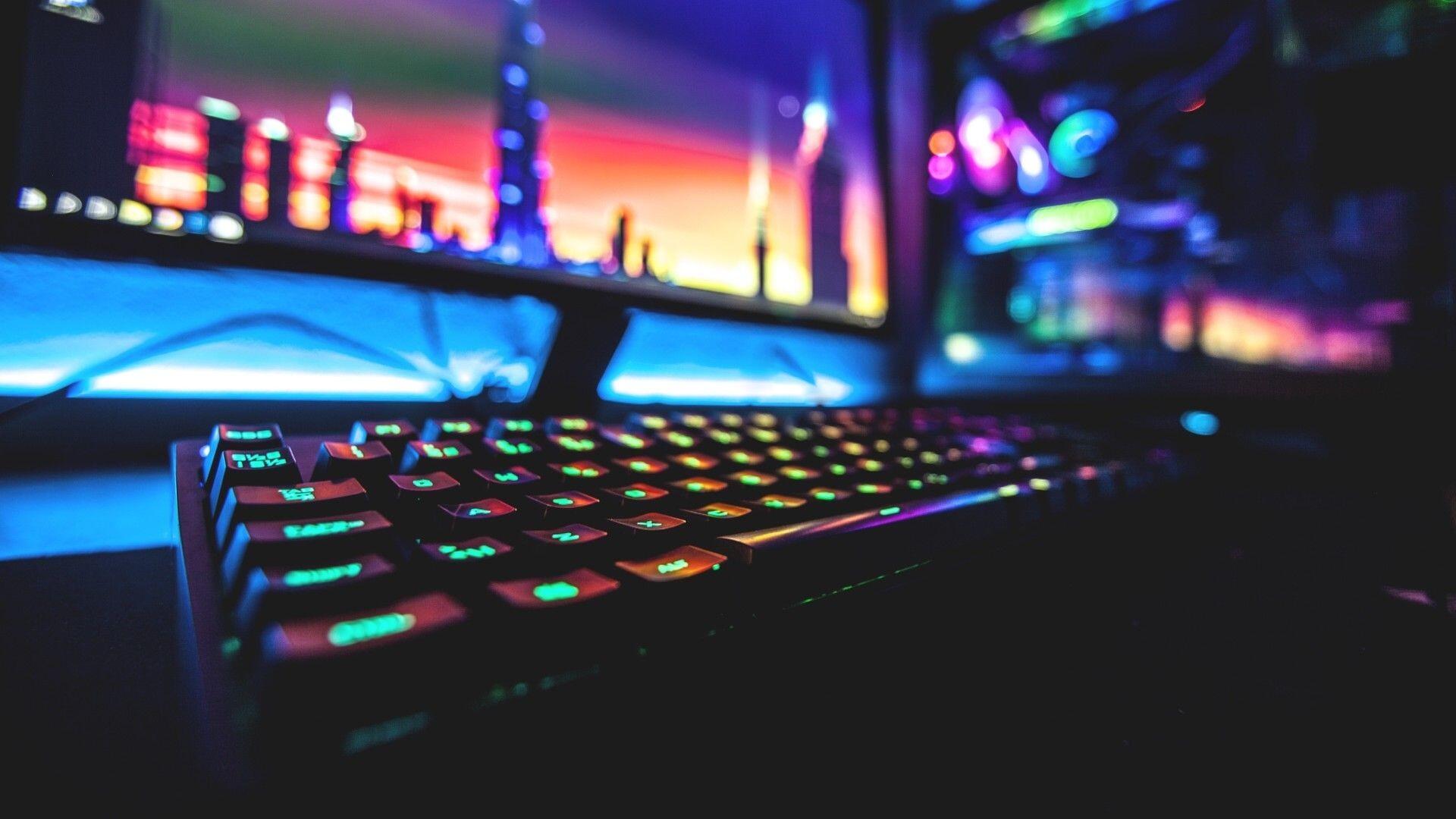 Discovery splash banner for PC GAMERS Discord server